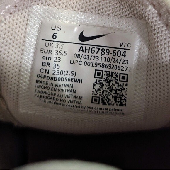 NIKE Women's Air Max 270 Shoes Light Soft Pink - Picture 3 of 10